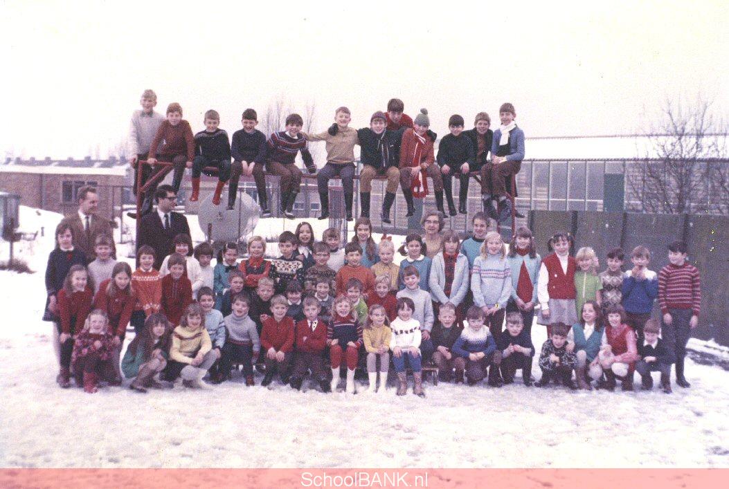 School met de bijbel foto